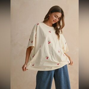 254. Cherry embroidered short sleeve T-Shirt in cream and red